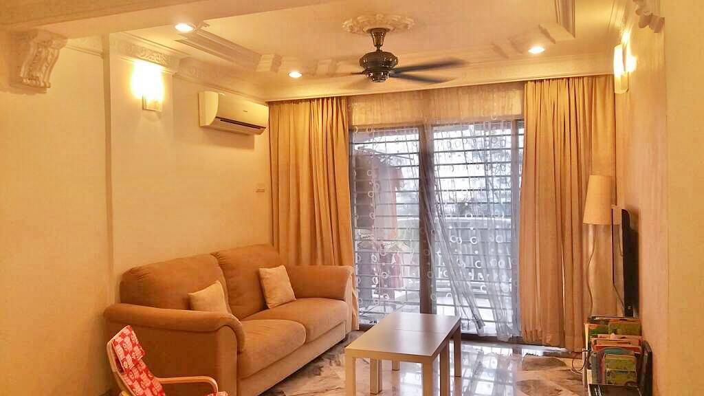 Photo 6235475169086917431 Y