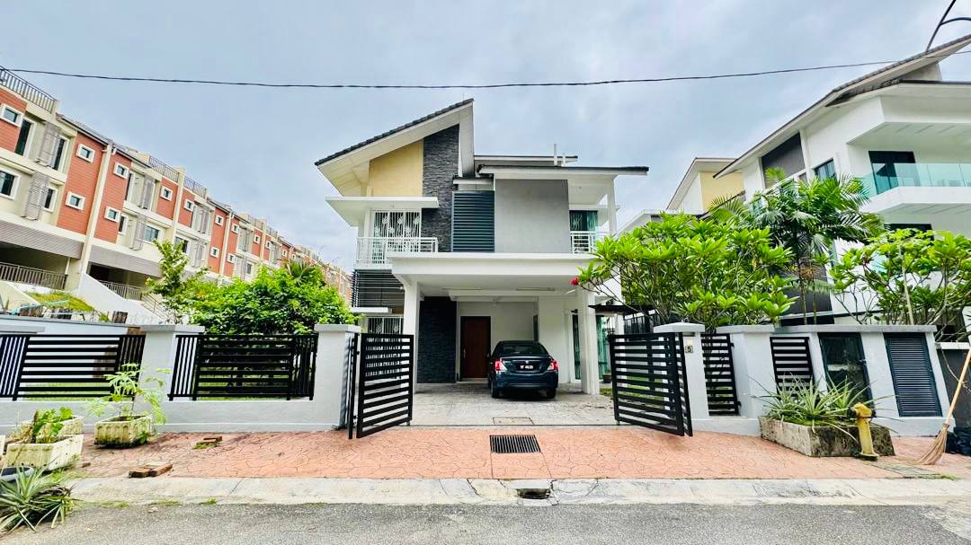 Photo 6239780882391088889 Y