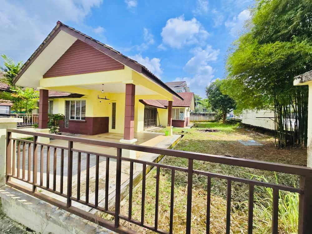 Photo 2025 11 04 13 52 53