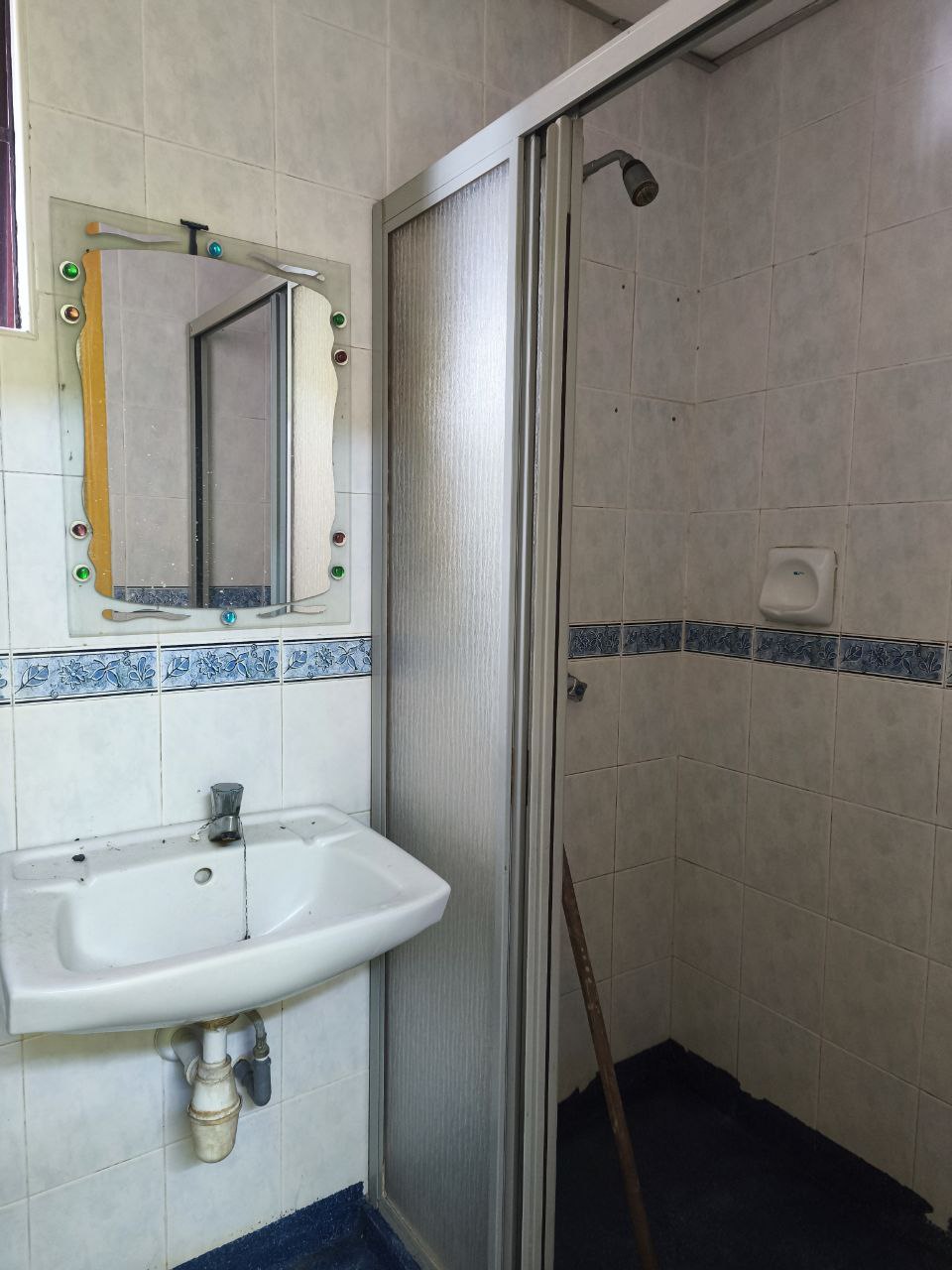 Photo 2025 12 04 12 30 41