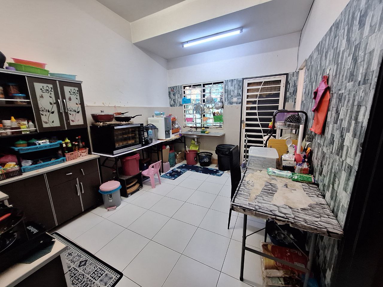 Photo 6152260134780996892 Y (1)