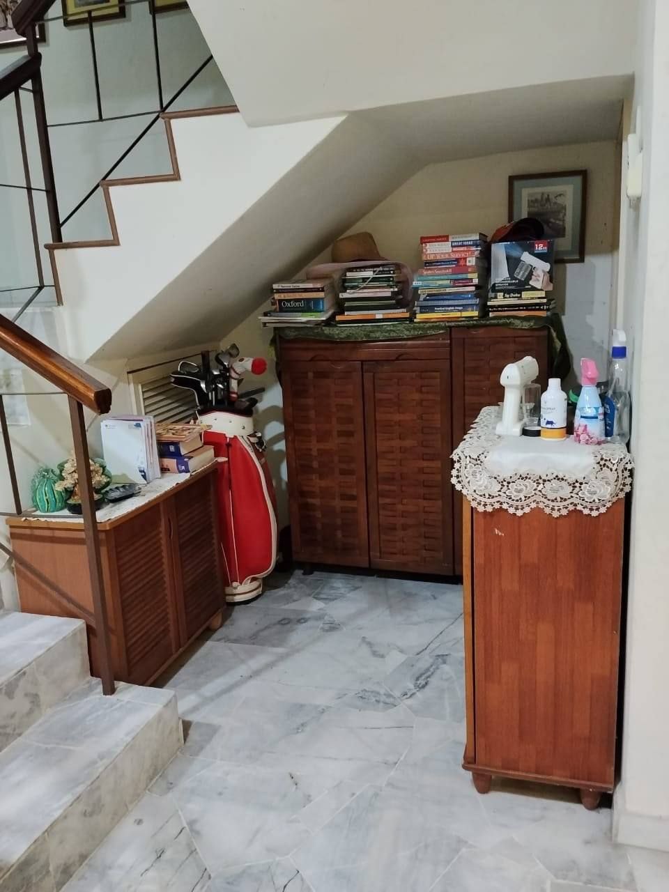 Photo 6231260079596441096 Y