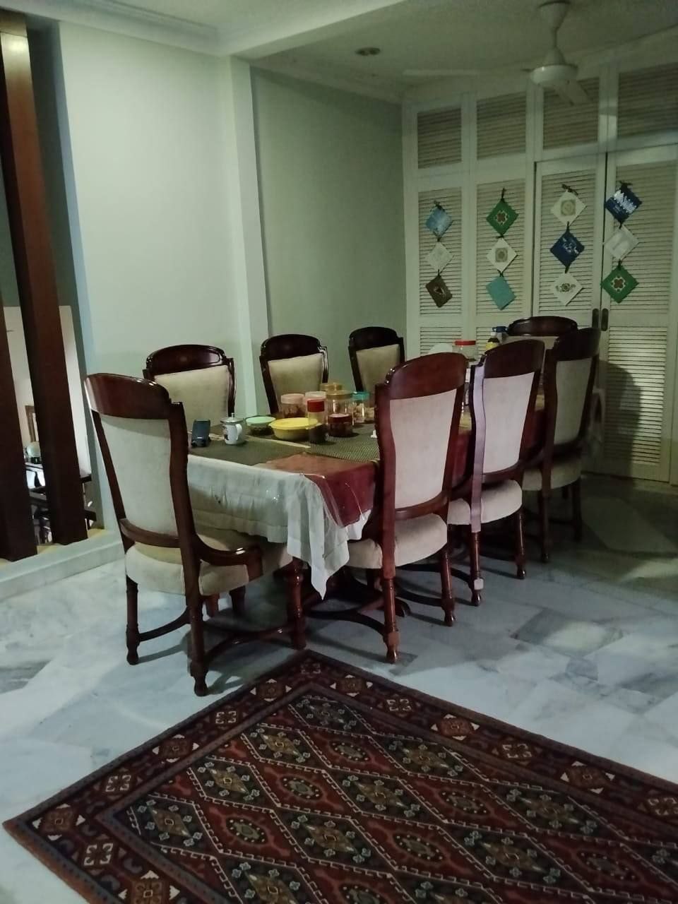 Photo 6231260079596441100 Y