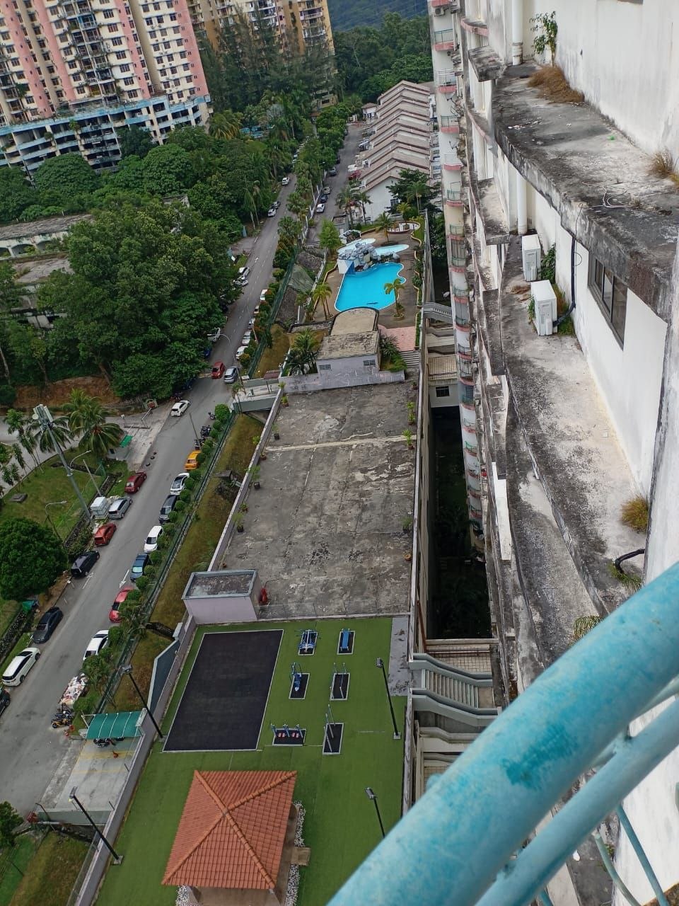 Photo 6249090030735396498 Y